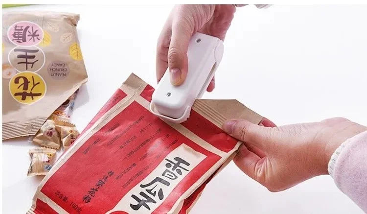 Snack Sealer Snack Bag Clip kitchen Food Sealing Machine Small Household Snacks Moisture-Proof Food Sealing Artifact Easy To use